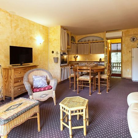 Les Jardins De Valaurie Hotel Андуз Екстериор снимка